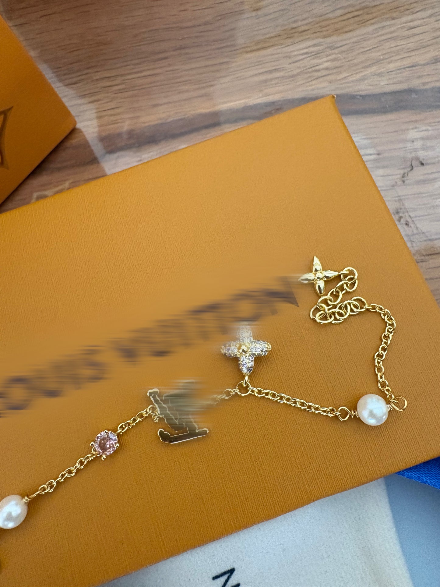 Bracelet