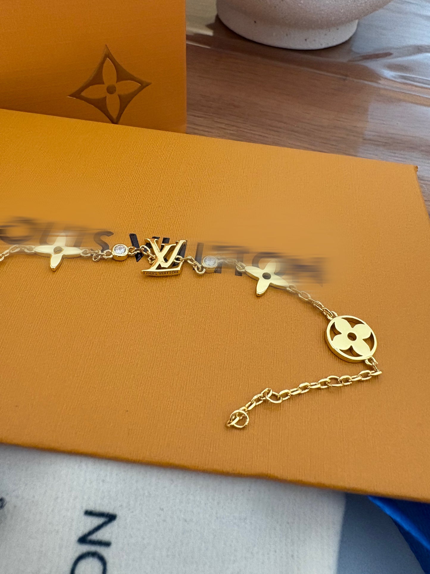 Bracelet