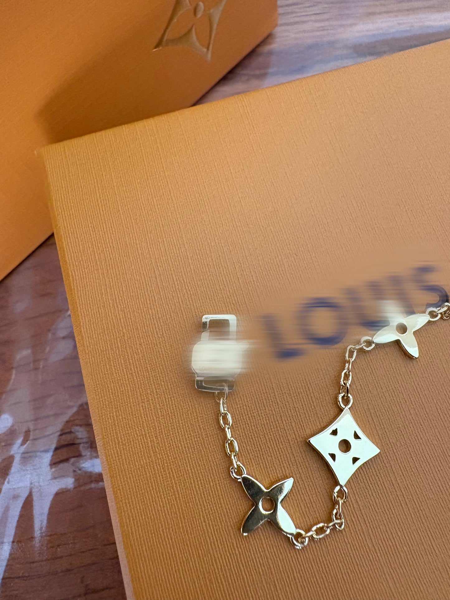 Bracelet