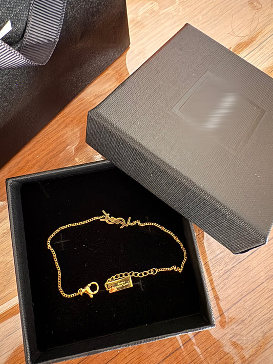 Bracelet